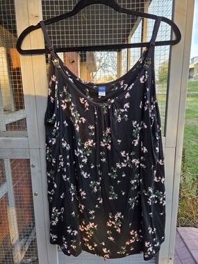Old Navy Black Floral Nursing Maternity Tank
